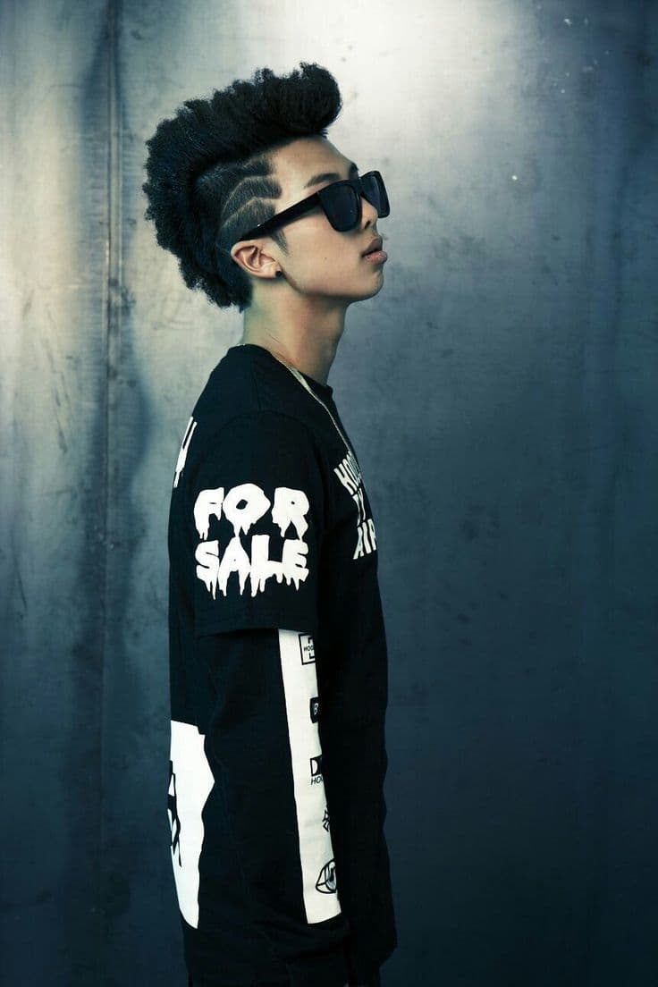2013 – Debut como líder do BTS